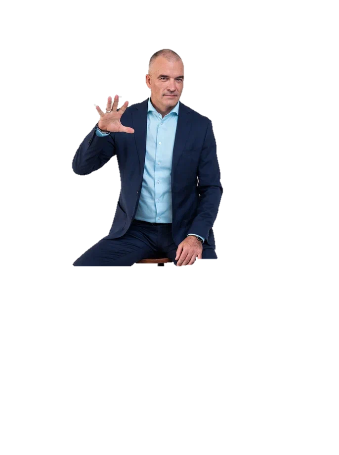 Максим Овчаренко